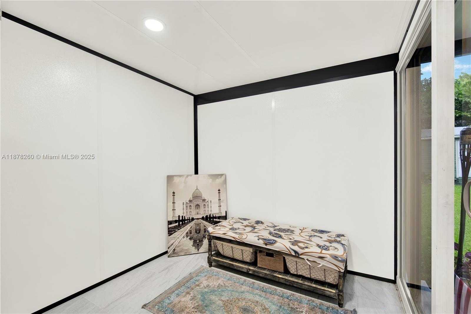 Small Image of 6400 SOUTH WEST 62ND CT, South Miami Number 17