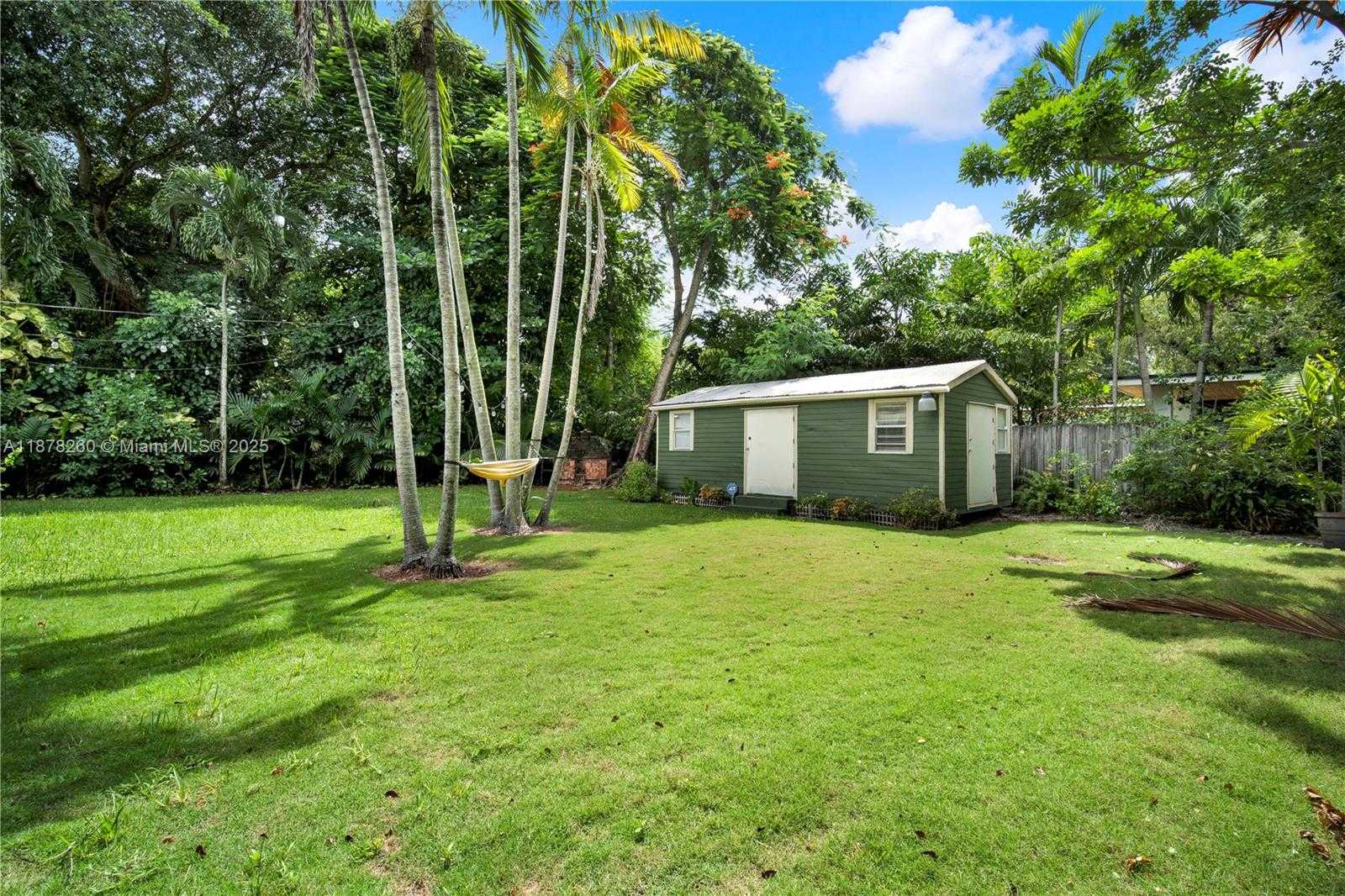 Small Image of 6400 SOUTH WEST 62ND CT, South Miami Number 25
