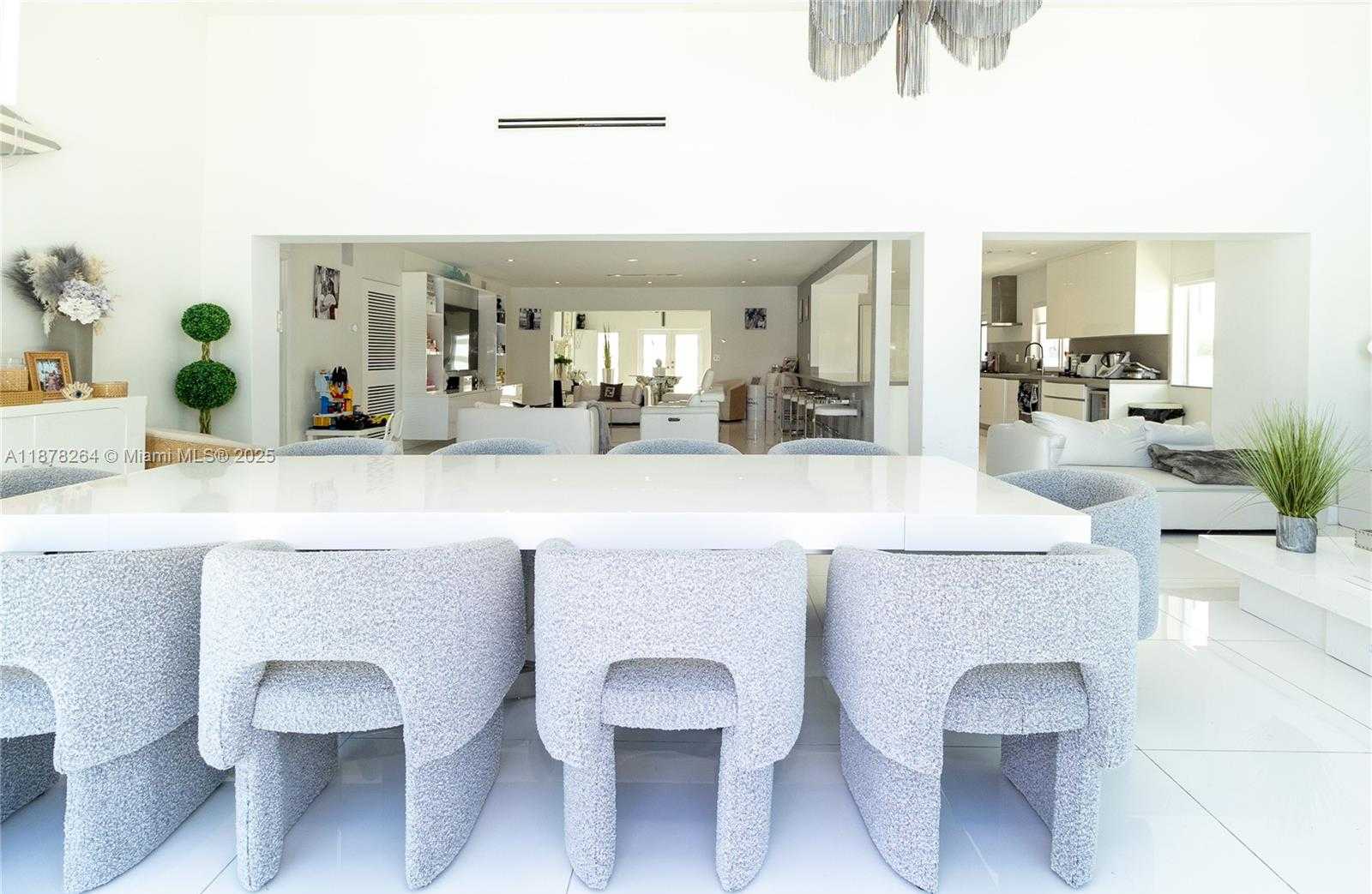 Small Image of 1215 NORTH BISCAYNE POINT RD, Miami Beach Number 16