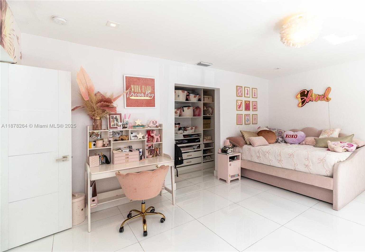 Small Image of 1215 NORTH BISCAYNE POINT RD, Miami Beach Number 35
