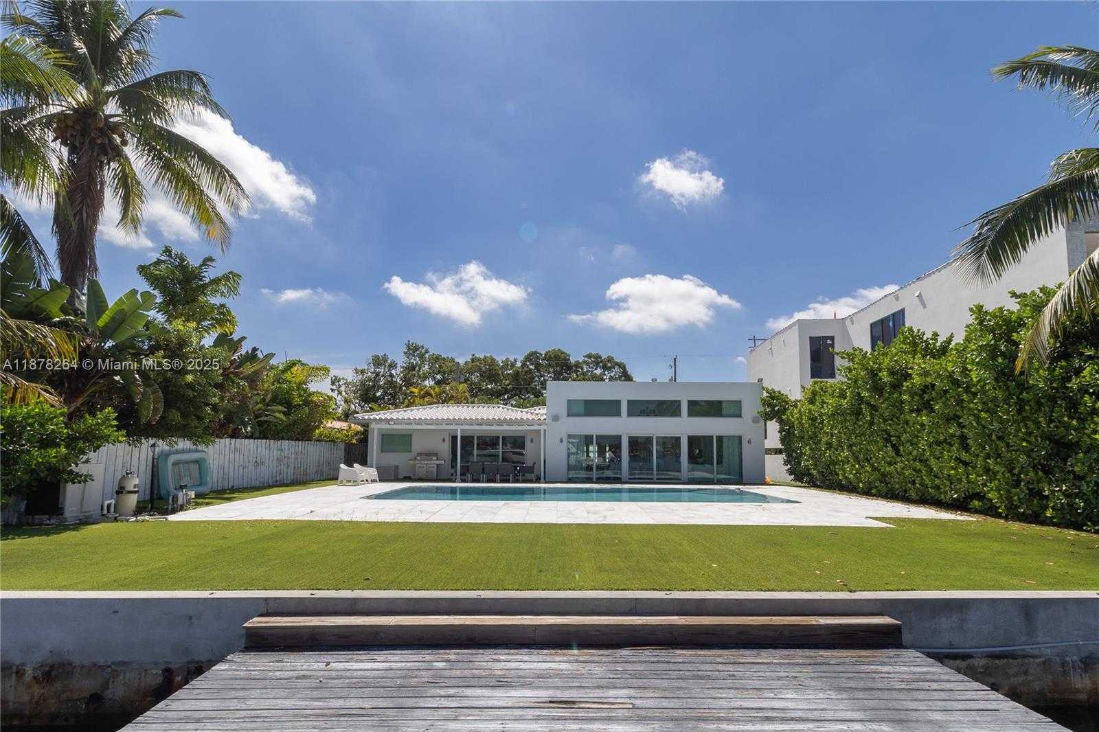 Small Image of 1215 NORTH BISCAYNE POINT RD, Miami Beach Number 46