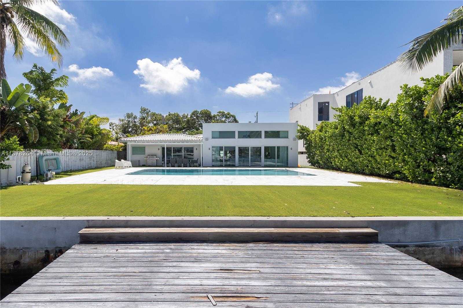 Small Image of 1215 NORTH BISCAYNE POINT RD, Miami Beach Number 49