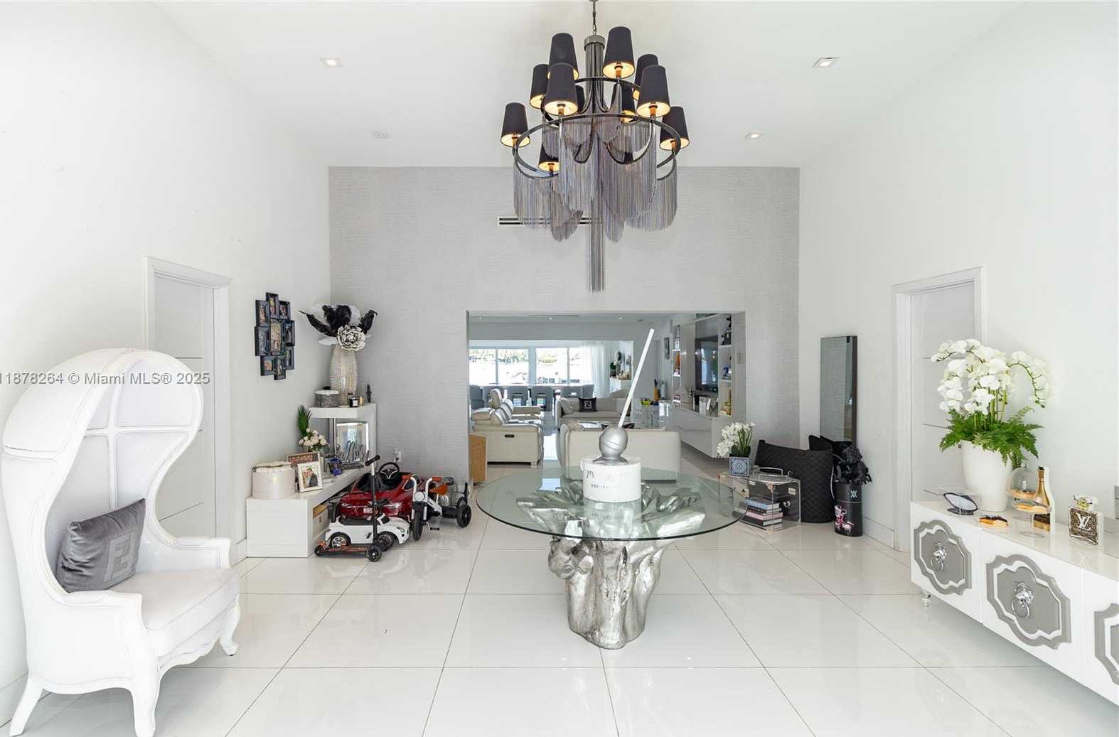 Small Image of 1215 NORTH BISCAYNE POINT RD, Miami Beach Number 7