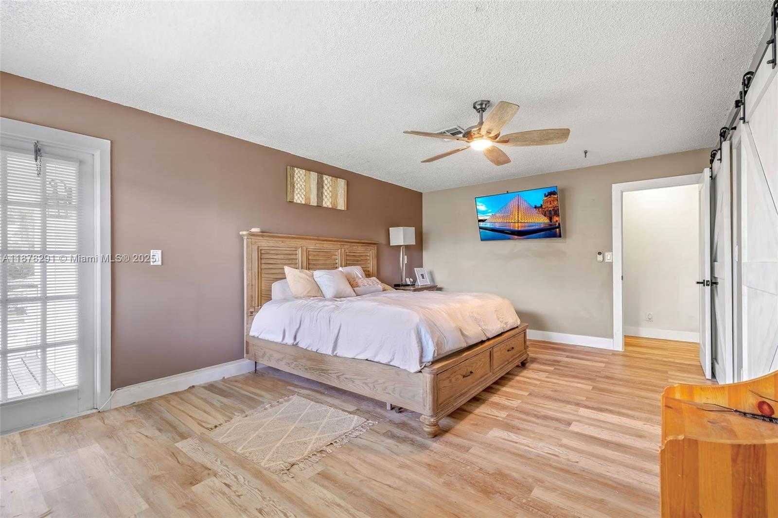 Small Image of 16530 ROYAL POINCIANA CT, Weston Number 15