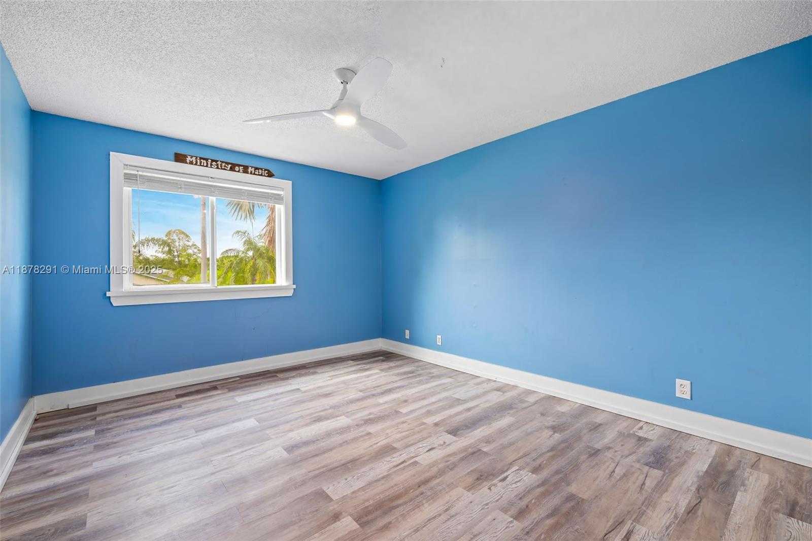 Small Image of 16530 ROYAL POINCIANA CT, Weston Number 19