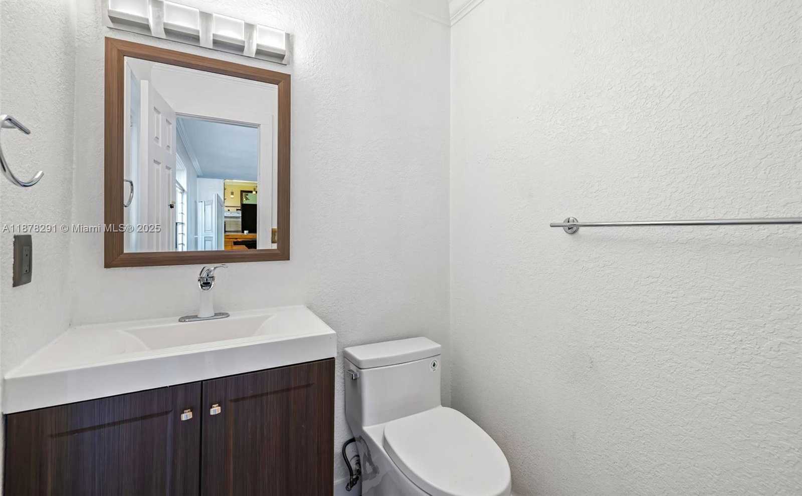 Small Image of 16530 ROYAL POINCIANA CT, Weston Number 22