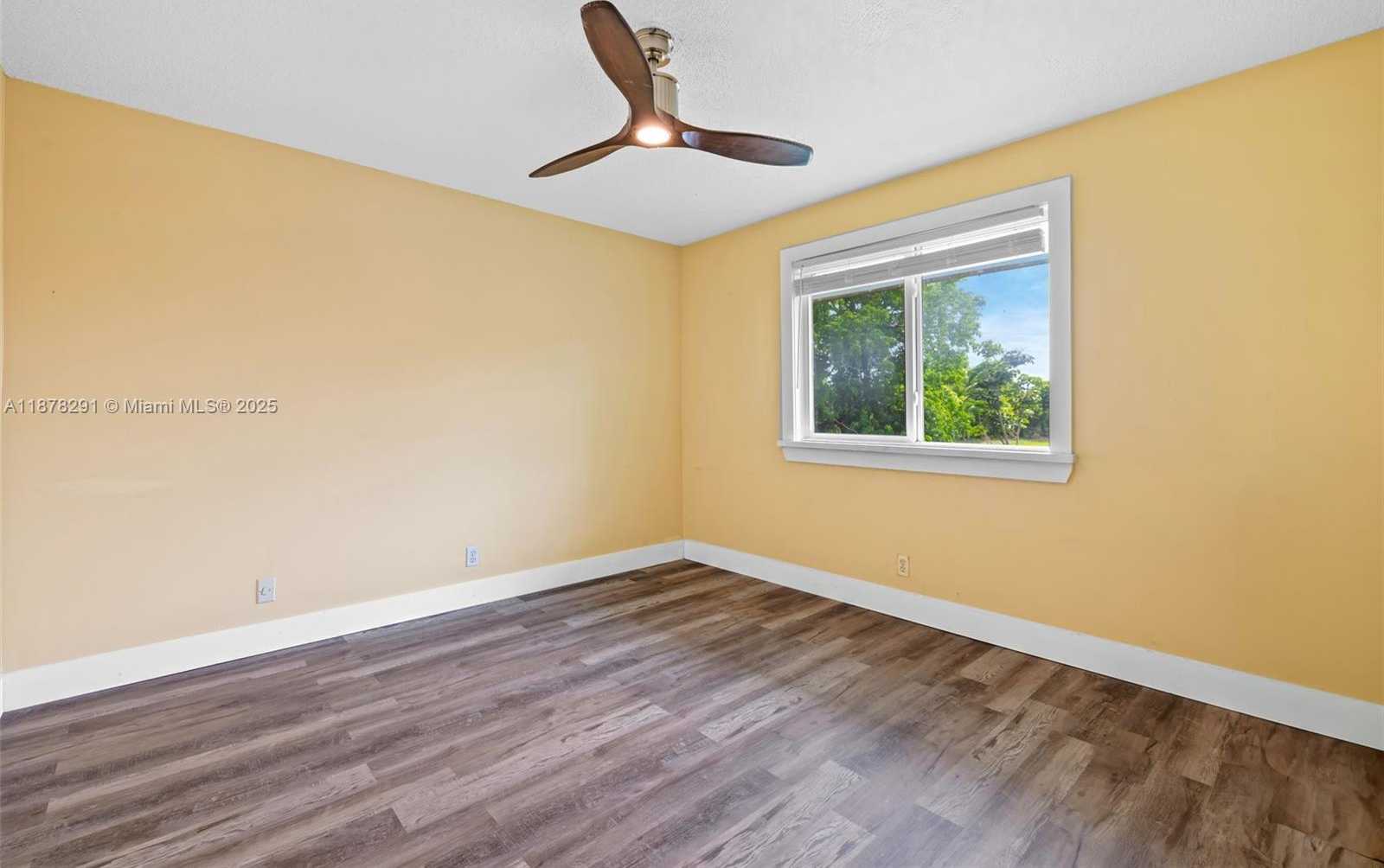 Small Image of 16530 ROYAL POINCIANA CT, Weston Number 26