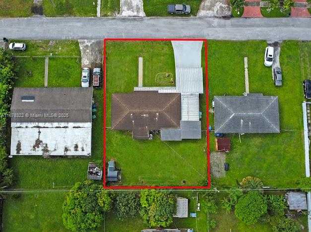 Small Image of 3811 NORTH WEST 174TH ST, Miami Gardens Number 3