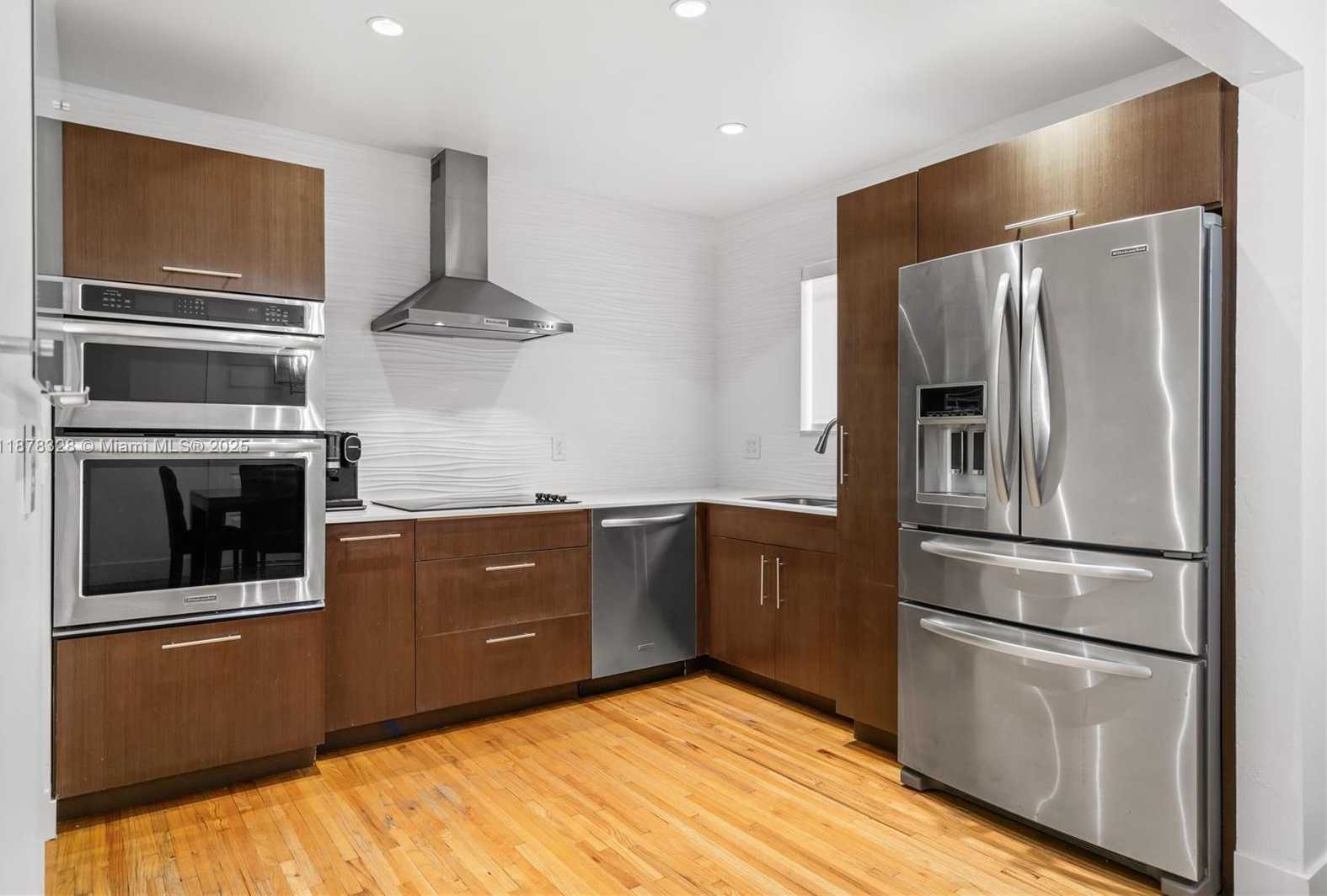 Small Image of 1620 LENAPE DR, Miami Springs Number 10