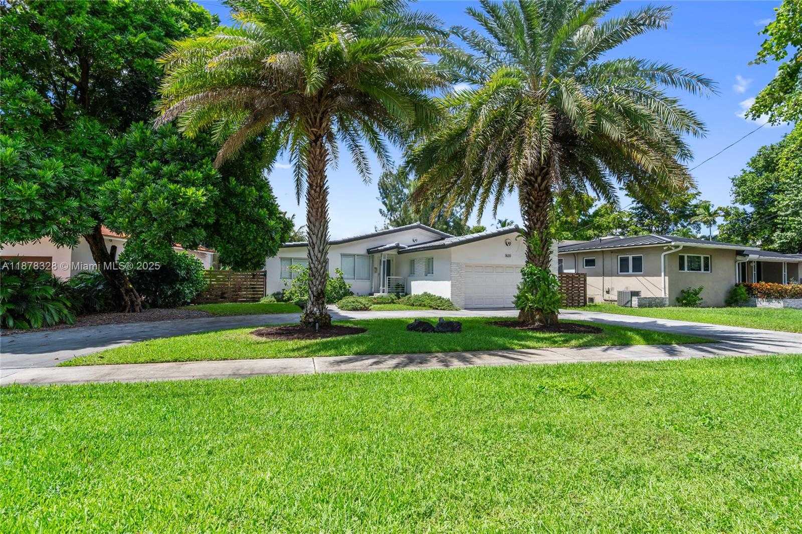 Small Image of 1620 LENAPE DR, Miami Springs Number 2