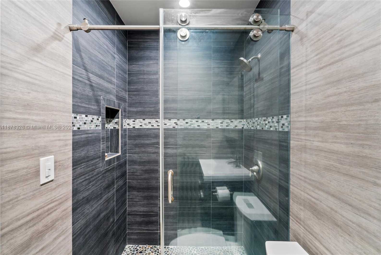 Small Image of 1620 LENAPE DR, Miami Springs Number 21