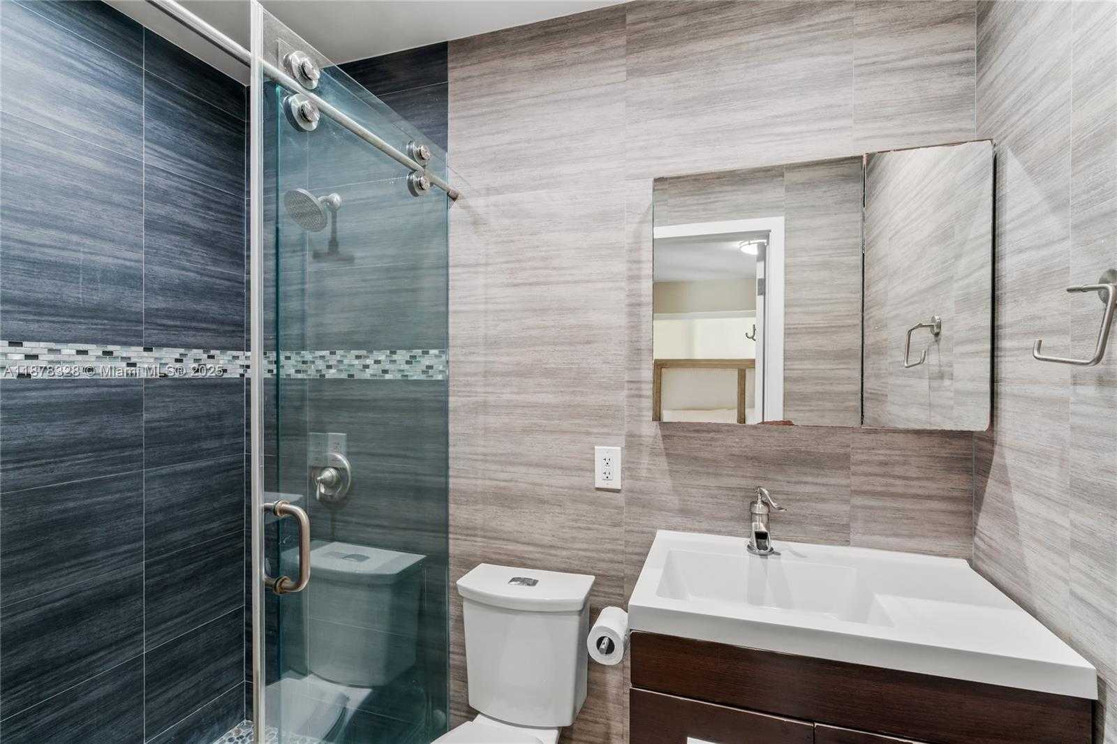 Small Image of 1620 LENAPE DR, Miami Springs Number 22