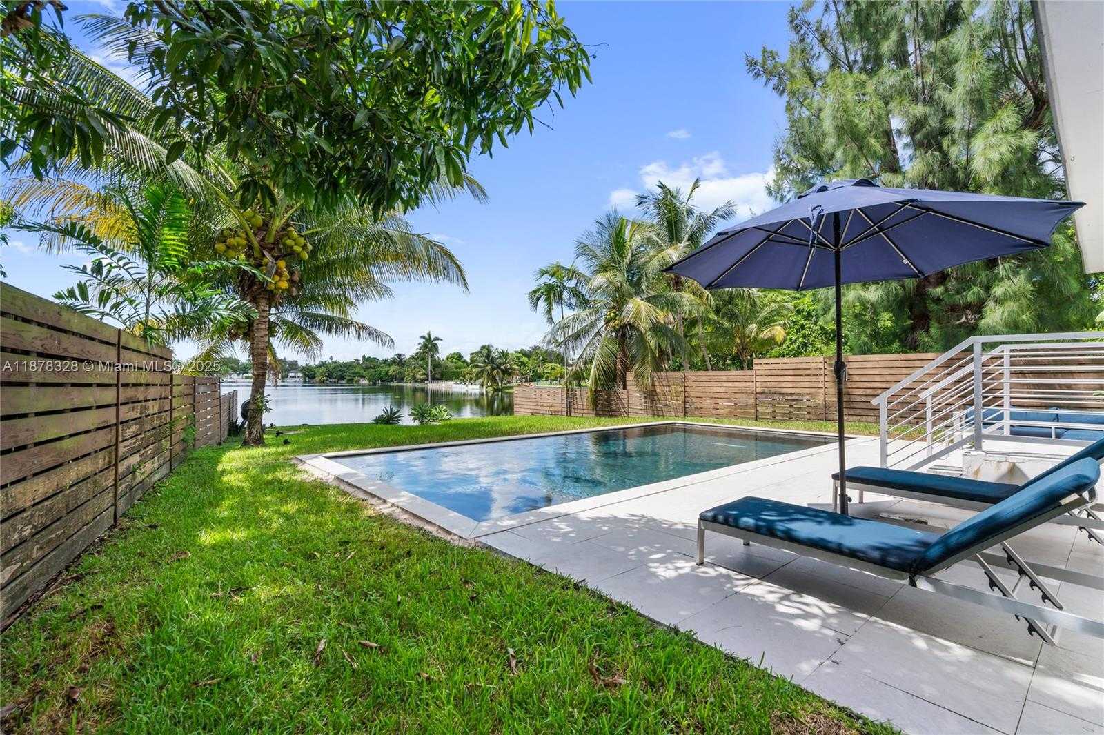 Small Image of 1620 LENAPE DR, Miami Springs Number 26