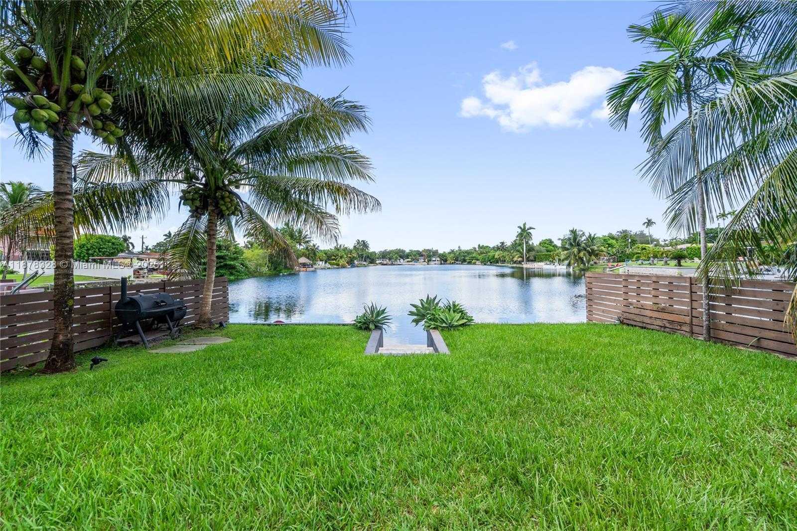 Small Image of 1620 LENAPE DR, Miami Springs Number 30