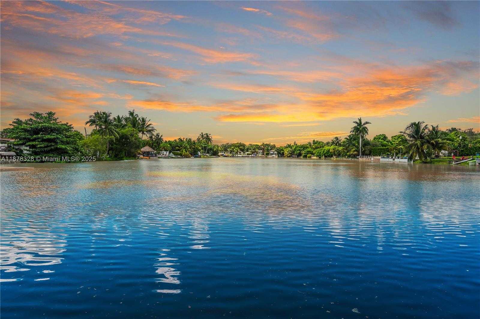 Small Image of 1620 LENAPE DR, Miami Springs Number 35