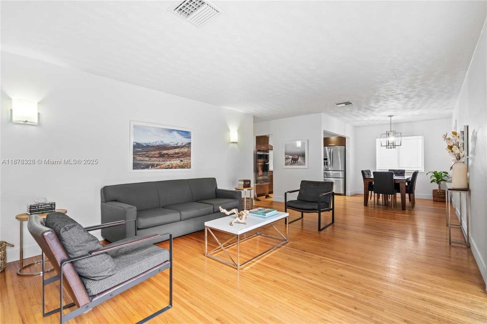 Small Image of 1620 LENAPE DR, Miami Springs Number 4