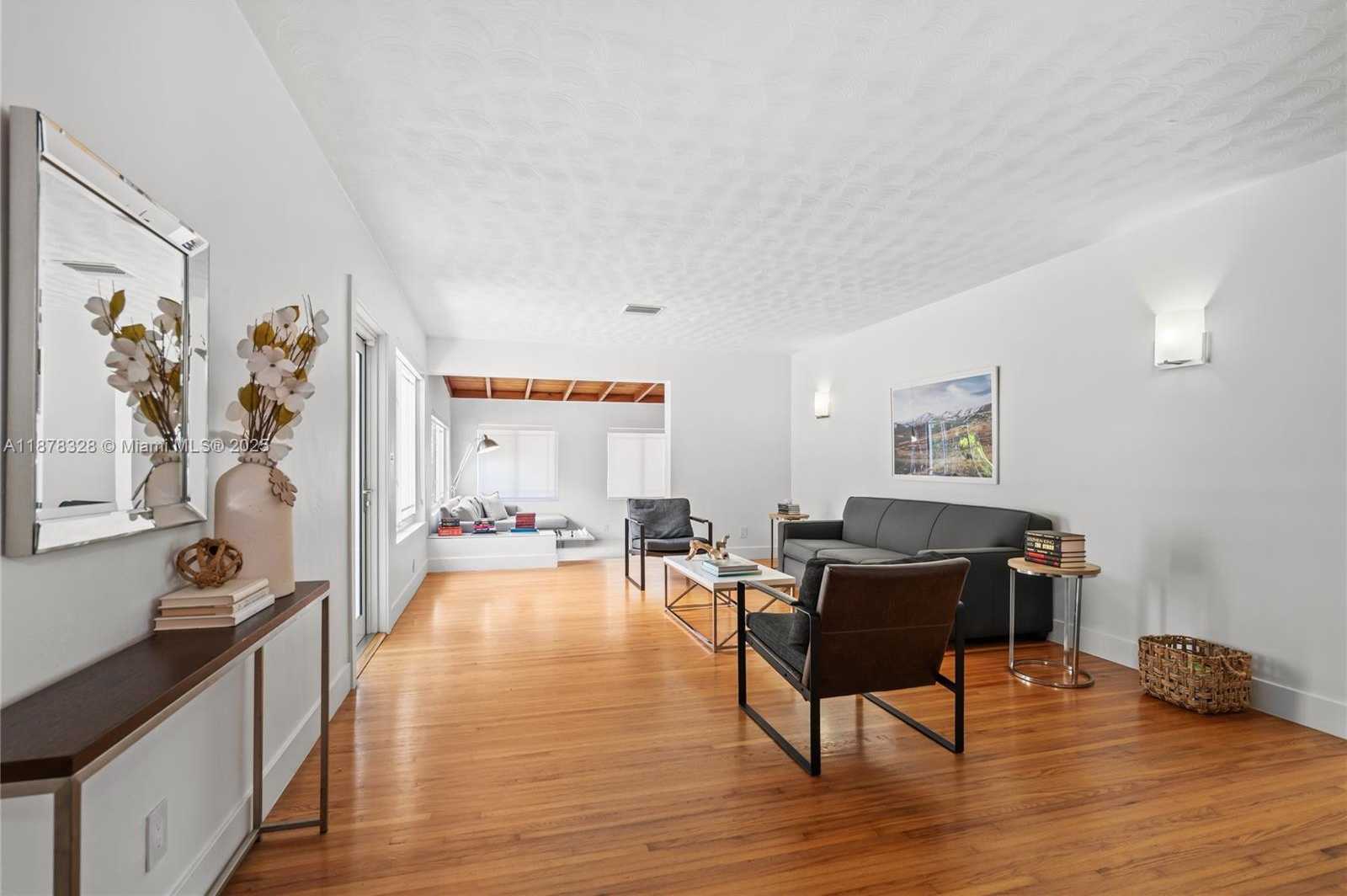 Small Image of 1620 LENAPE DR, Miami Springs Number 6