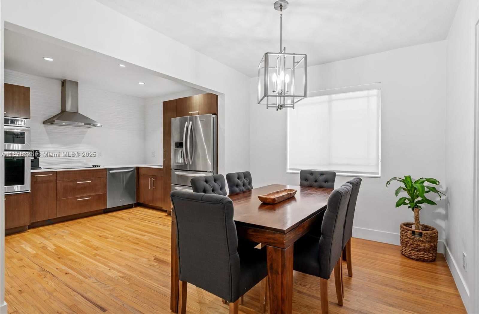 Small Image of 1620 LENAPE DR, Miami Springs Number 9