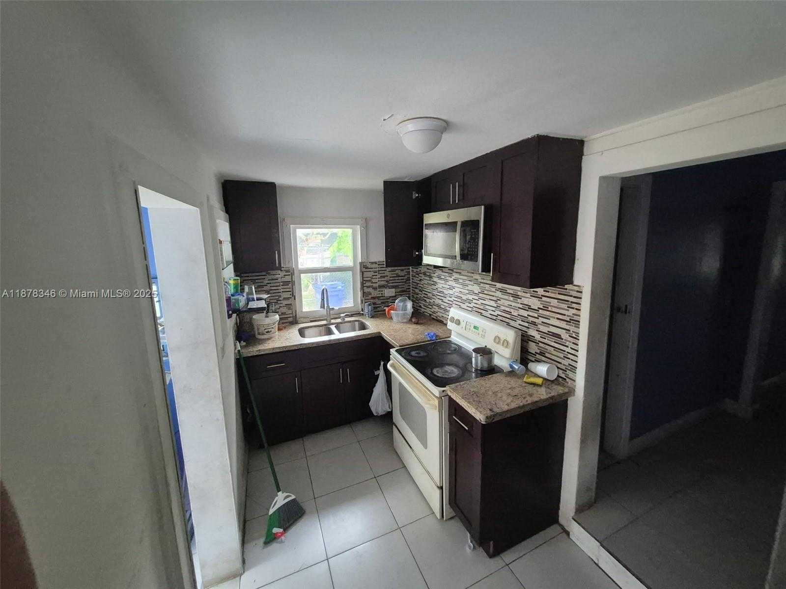 Small Image of 1243 NORTH EAST 159TH ST, North Miami Beach Number 5