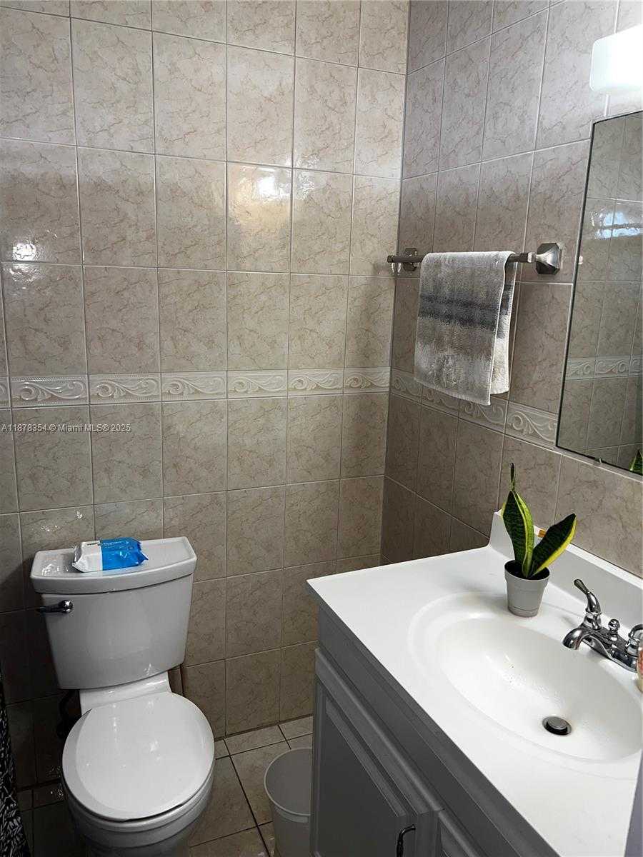 Small Image of 4711 NORTH WEST 19TH CT, Lauderhill Number 19