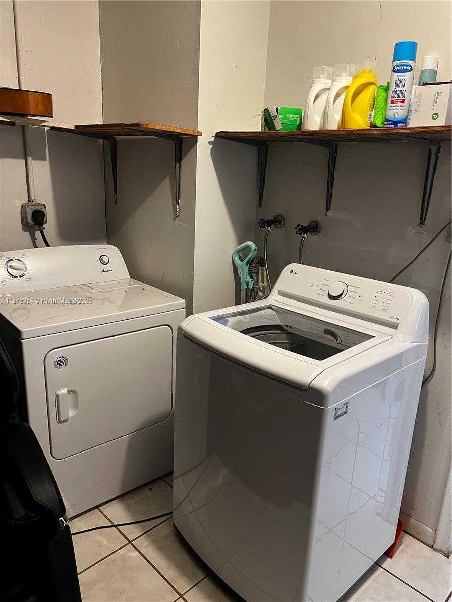Small Image of 4711 NORTH WEST 19TH CT, Lauderhill Number 25