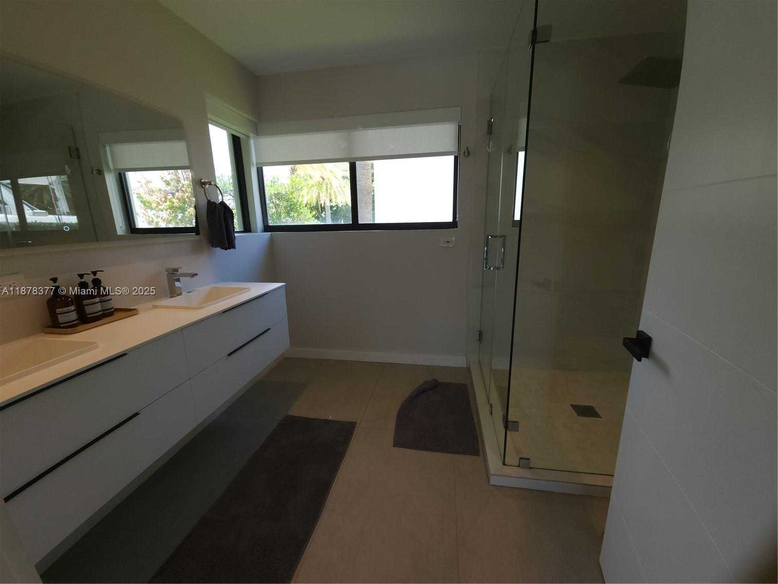 Small Image of 1319 FILLMORE ST, Hollywood Number 14