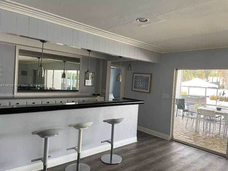 Small Image of 1319 FILLMORE ST, Hollywood Number 4