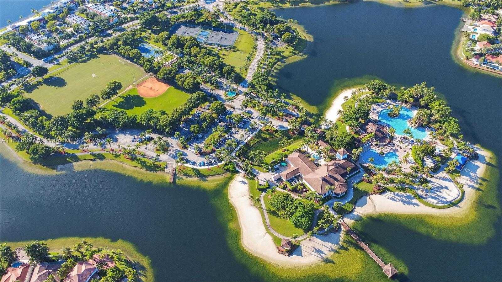 Small Image of 11294 NORTH WEST 66 ST, Doral Number 33