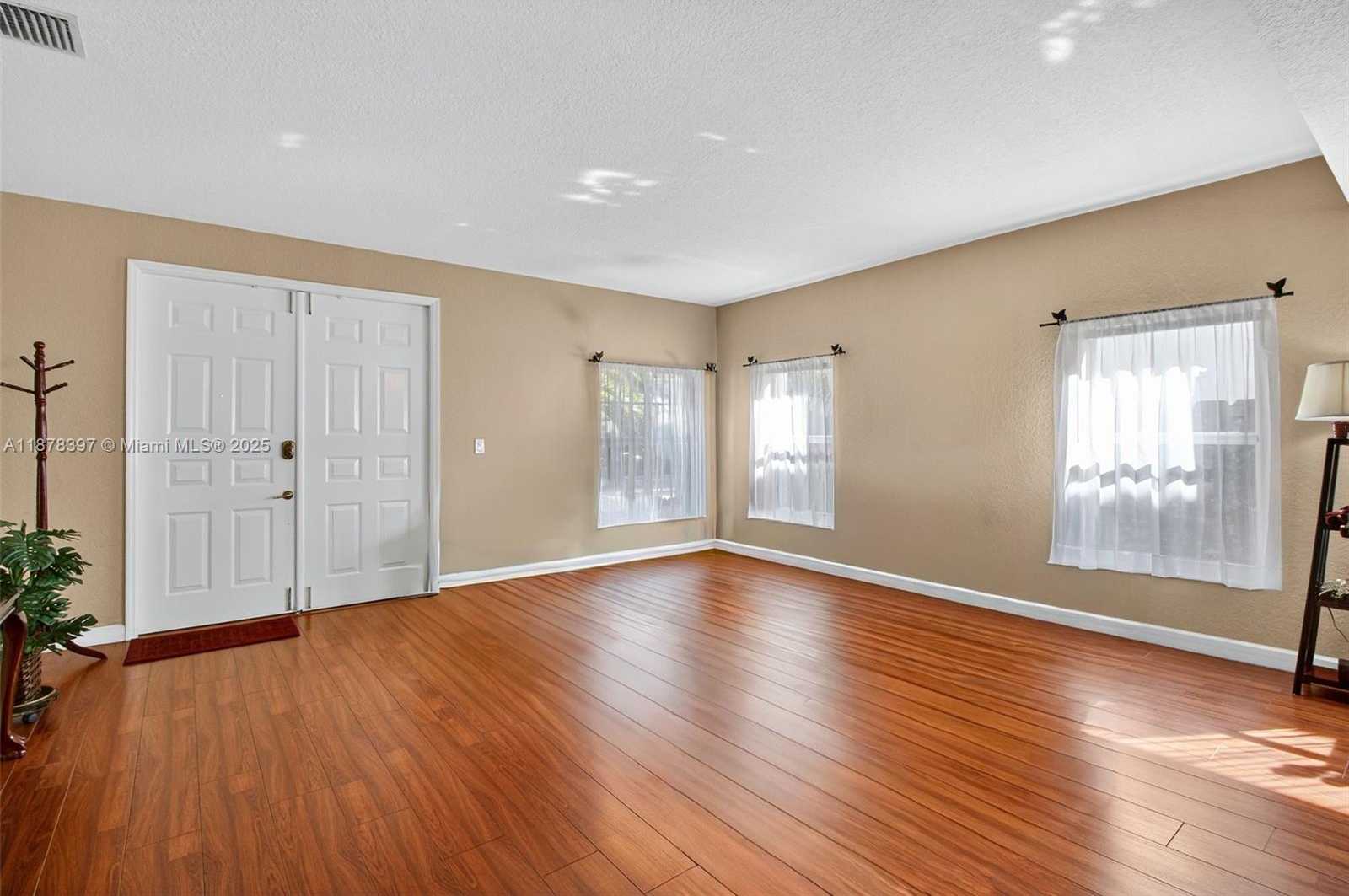 Small Image of 11294 NORTH WEST 66 ST, Doral Number 6