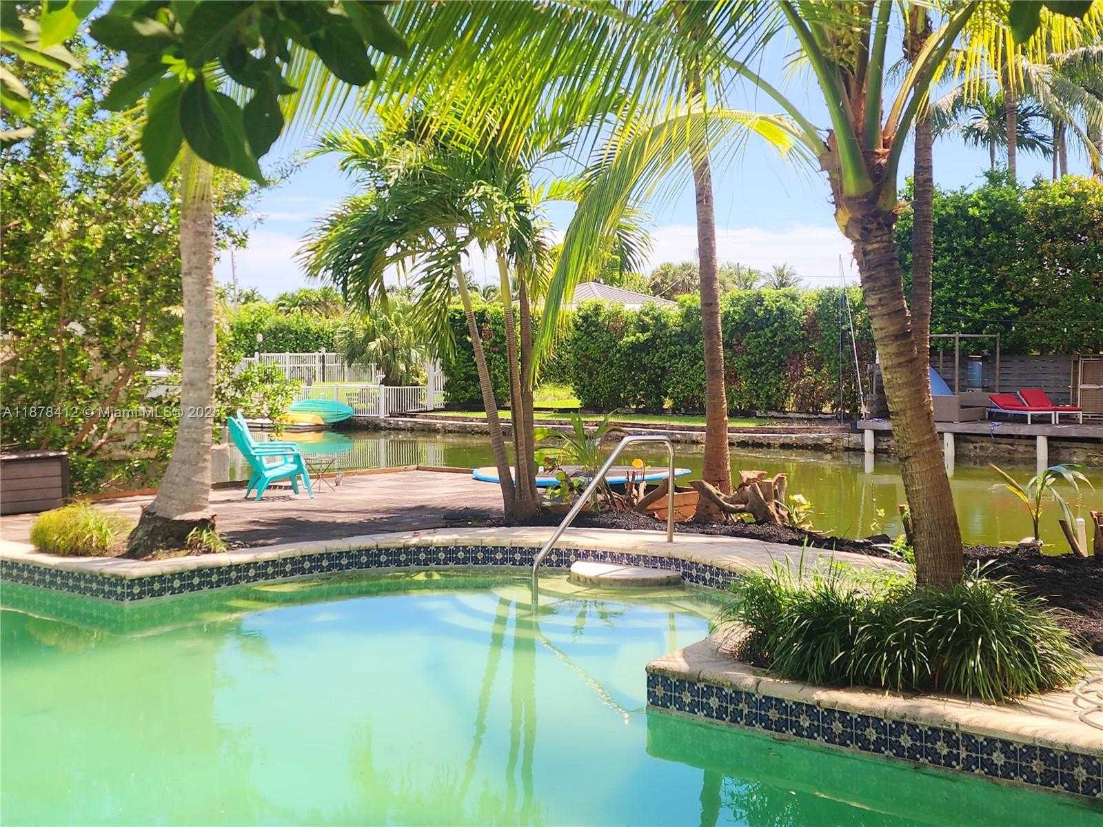 Small Image of 1710 CLEVELAND RD, Miami Beach Number 1