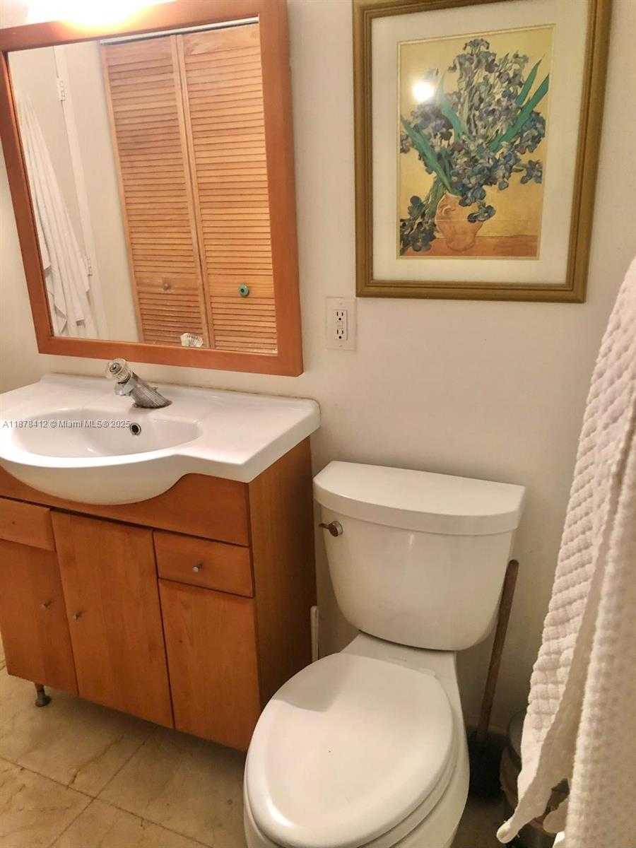 Small Image of 1710 CLEVELAND RD, Miami Beach Number 19