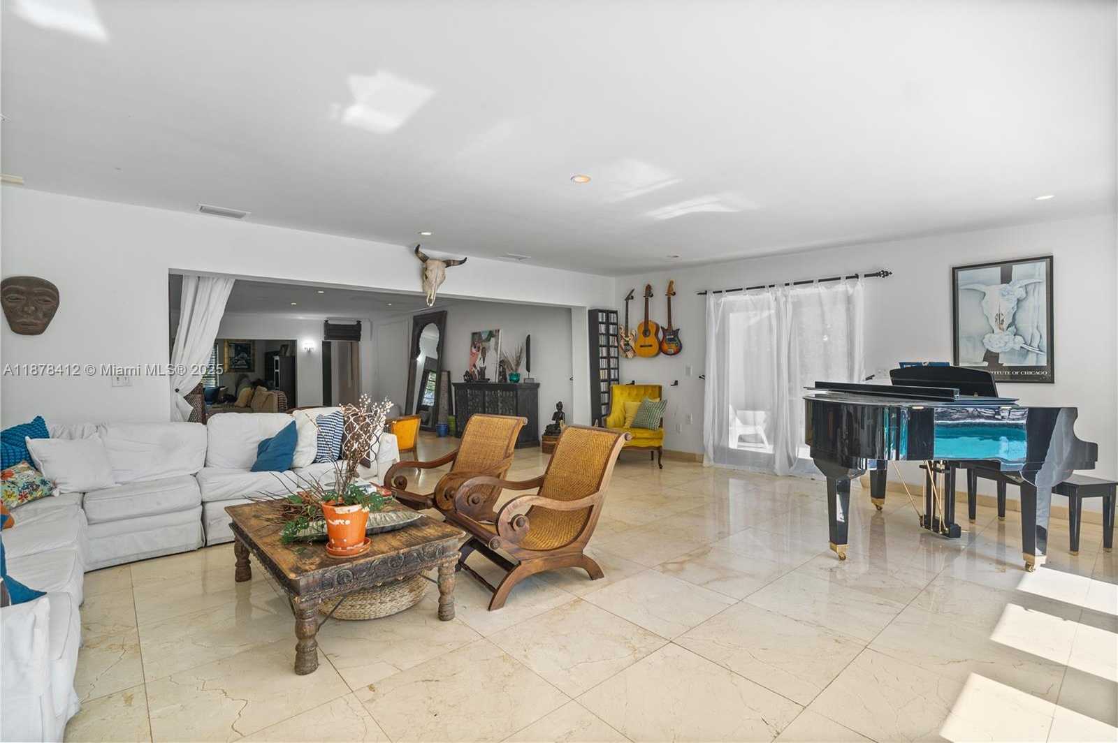 Small Image of 1710 CLEVELAND RD, Miami Beach Number 21