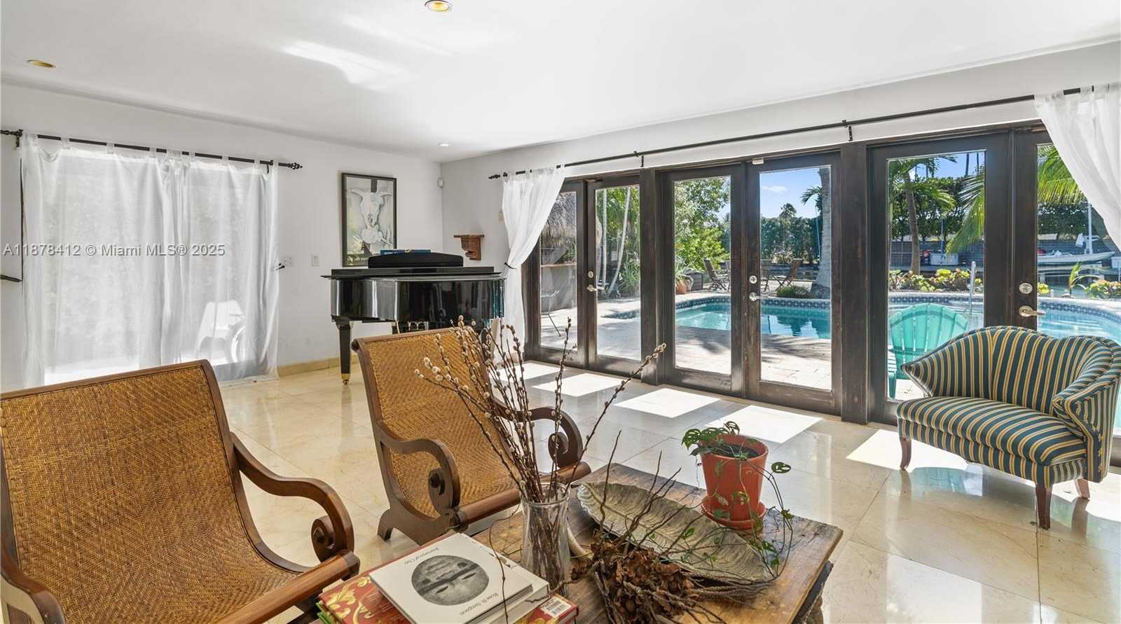 Small Image of 1710 CLEVELAND RD, Miami Beach Number 25