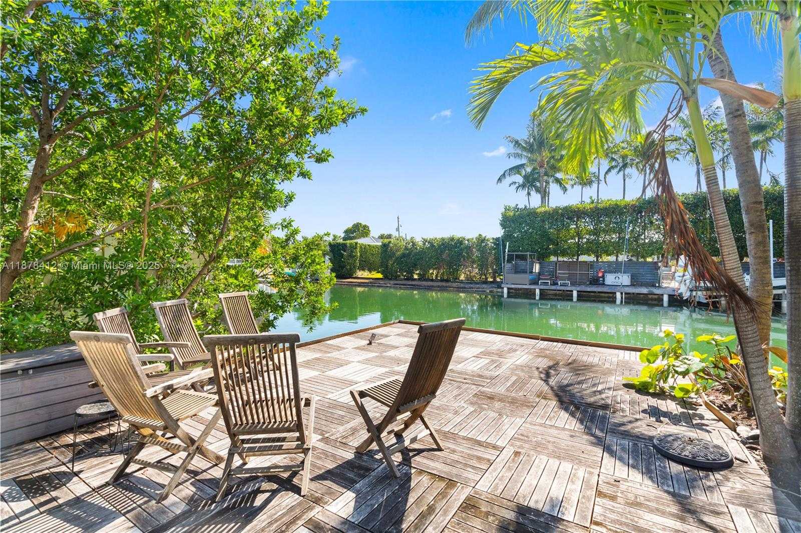 Small Image of 1710 CLEVELAND RD, Miami Beach Number 36