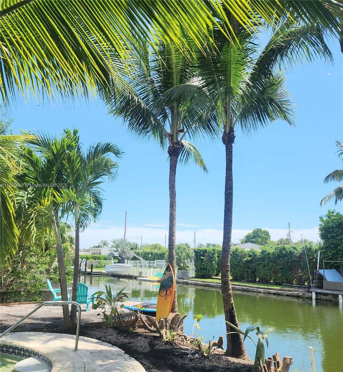 Small Image of 1710 CLEVELAND RD, Miami Beach Number 6