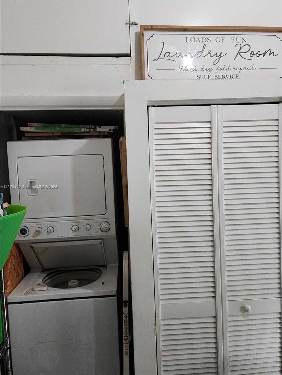 Small Image of 1710 CLEVELAND RD, Miami Beach Number 9