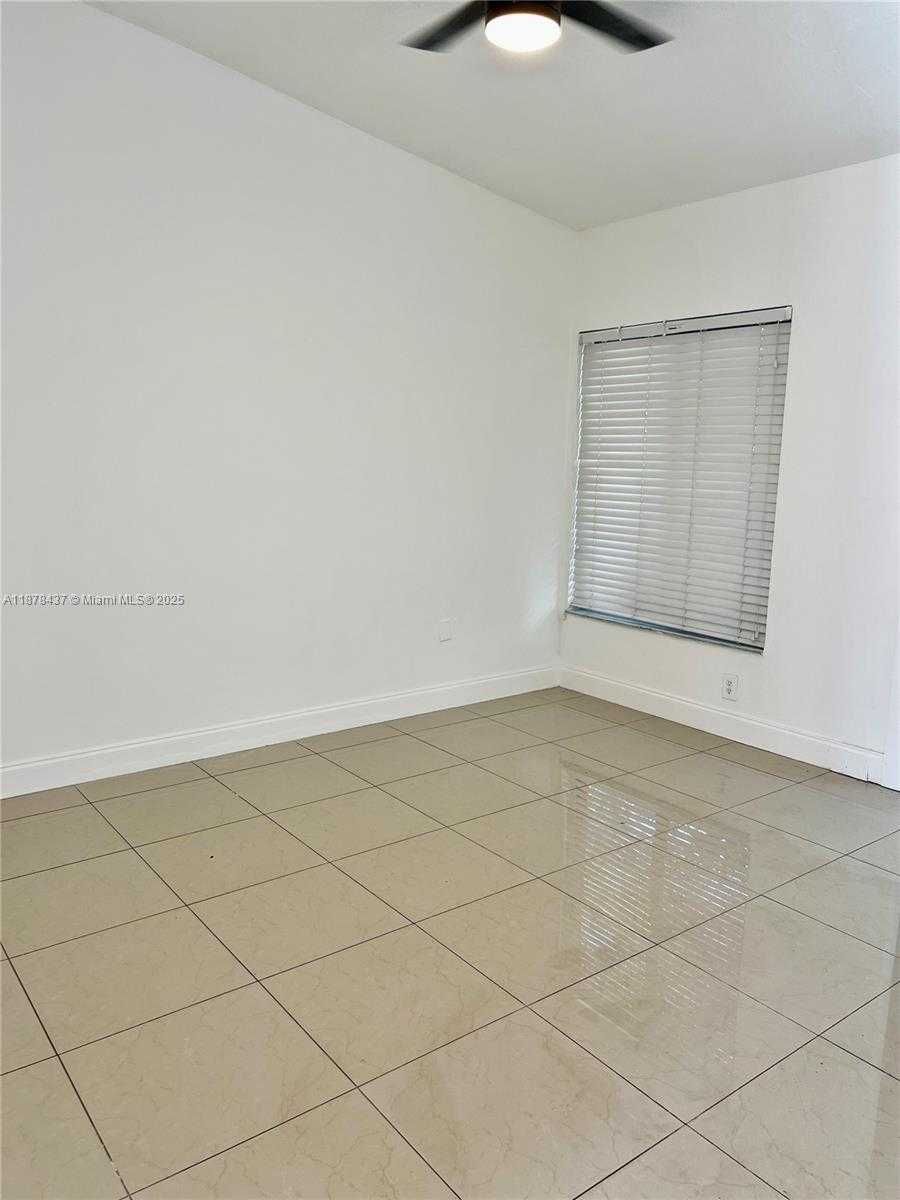 Small Image of 10424 SOUTH WEST 210TH TER, Cutler Bay Number 10