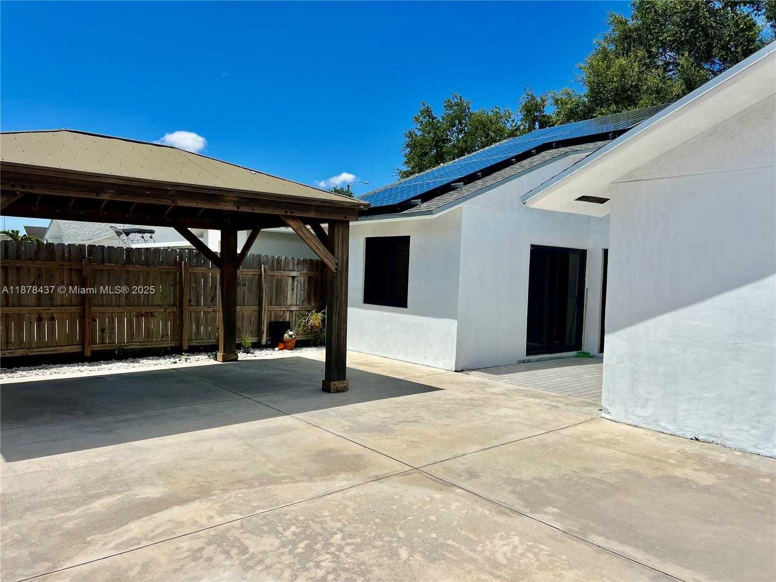 Small Image of 10424 SOUTH WEST 210TH TER, Cutler Bay Number 23
