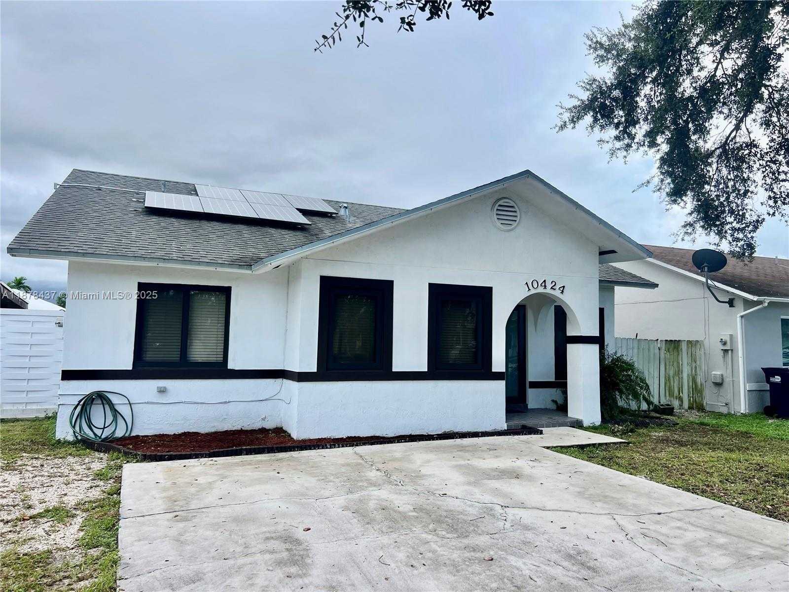 Small Image of 10424 SOUTH WEST 210TH TER, Cutler Bay Number 25