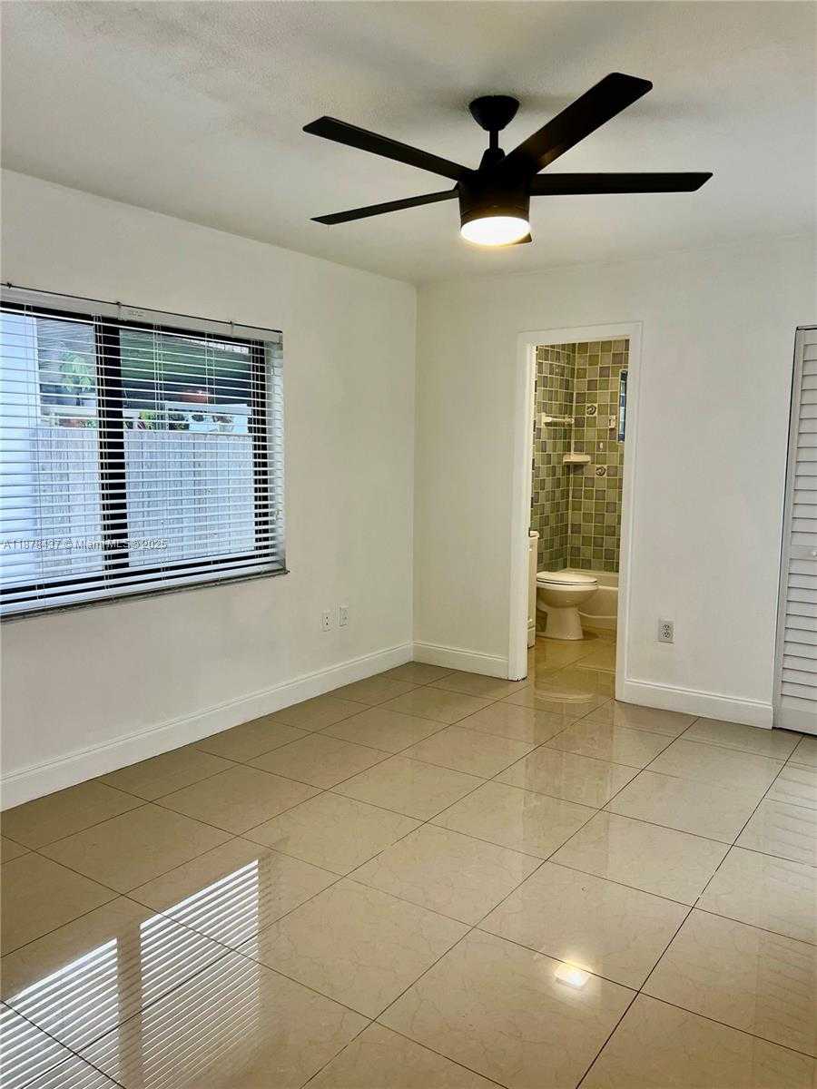 Small Image of 10424 SOUTH WEST 210TH TER, Cutler Bay Number 9