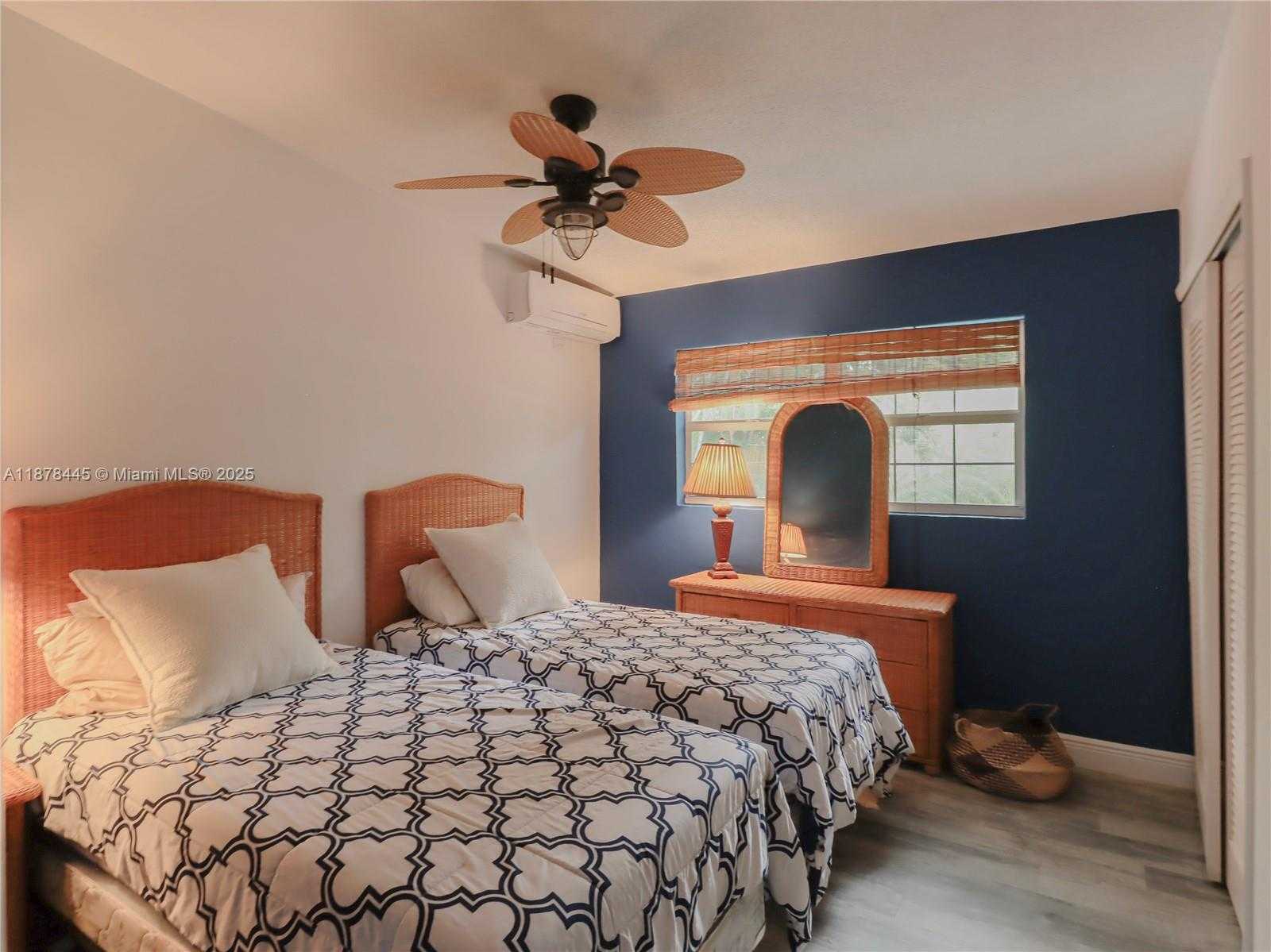 Small Image of 141 OCEAN DR, Tavernier Number 12