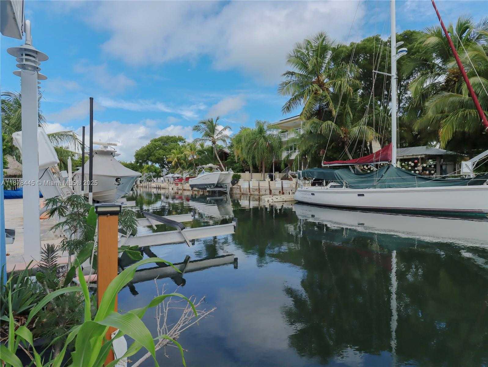 Small Image of 141 OCEAN DR, Tavernier Number 16