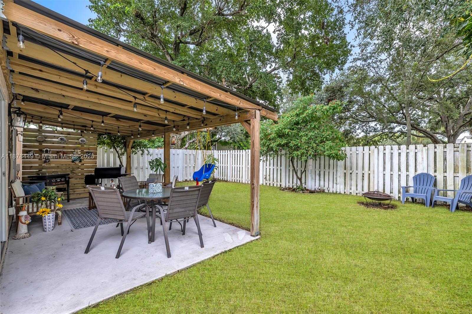 Small Image of 9886 NORTH WEST 2ND ST, Plantation Number 23