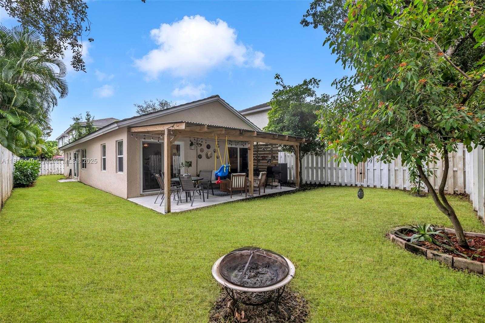 Small Image of 9886 NORTH WEST 2ND ST, Plantation Number 25