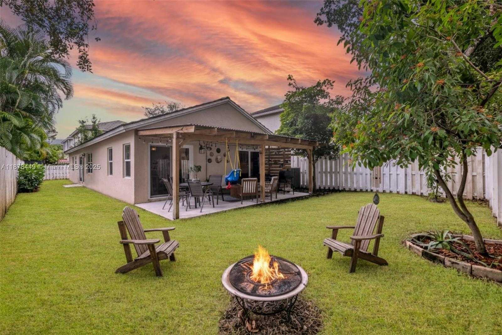 Small Image of 9886 NORTH WEST 2ND ST, Plantation Number 26