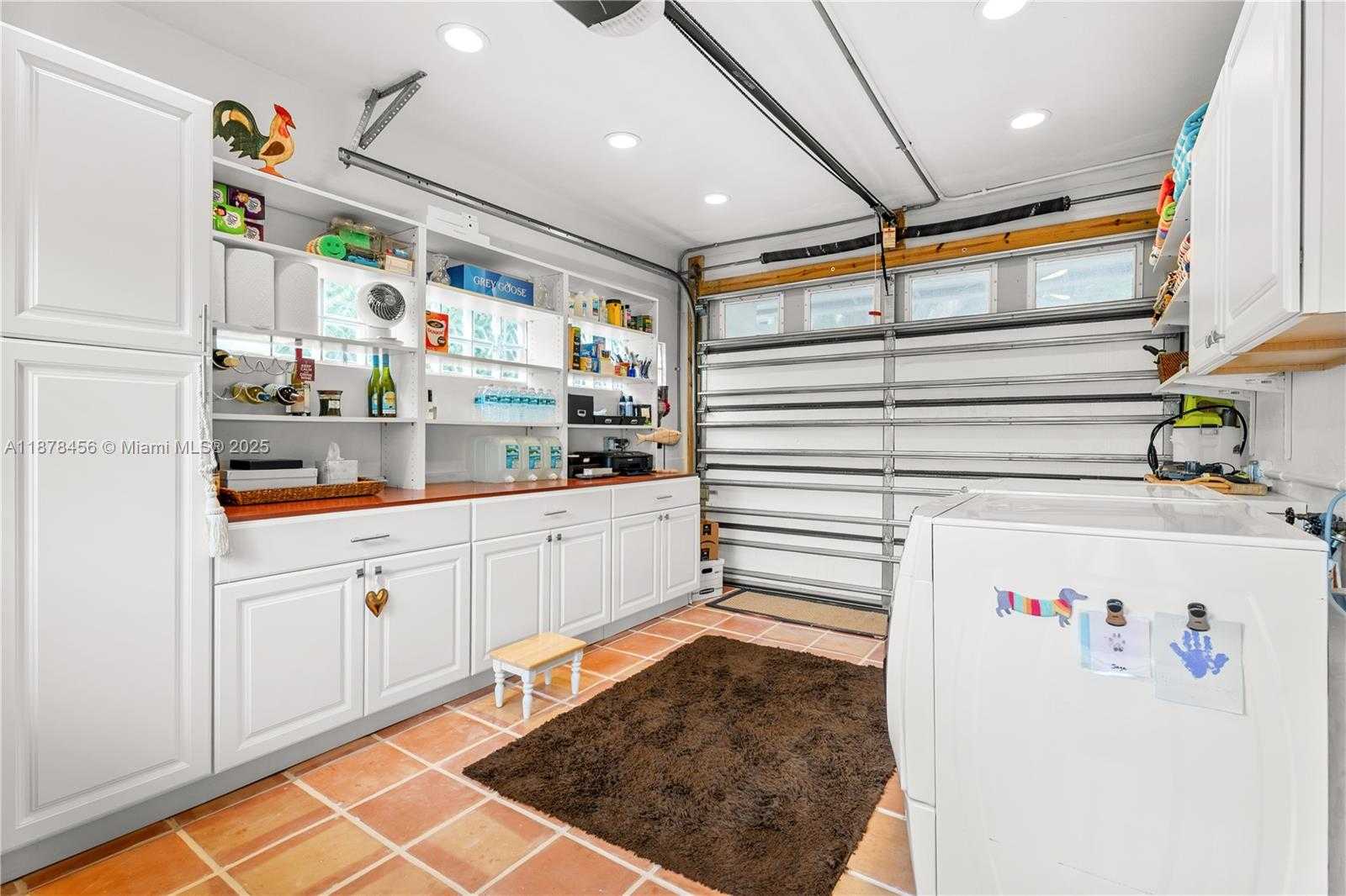 Small Image of 12430 KEYSTONE ISLAND DR, North Miami Number 22