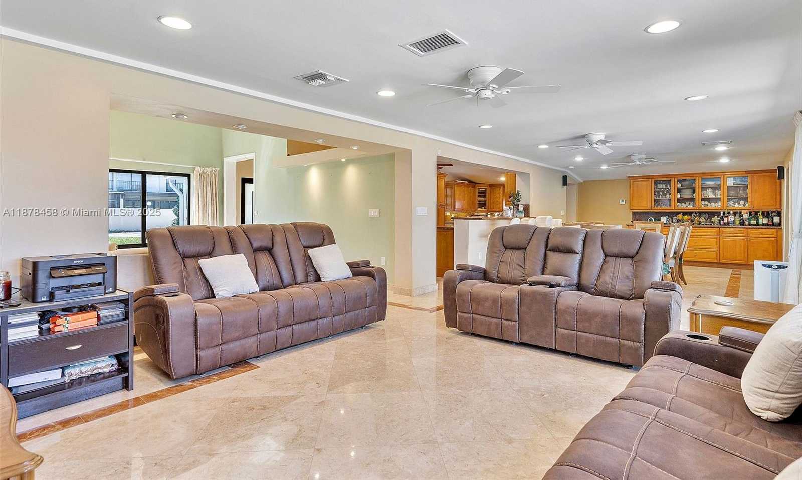 Small Image of 2531 NORTH EAST 195TH ST, Aventura Number 19