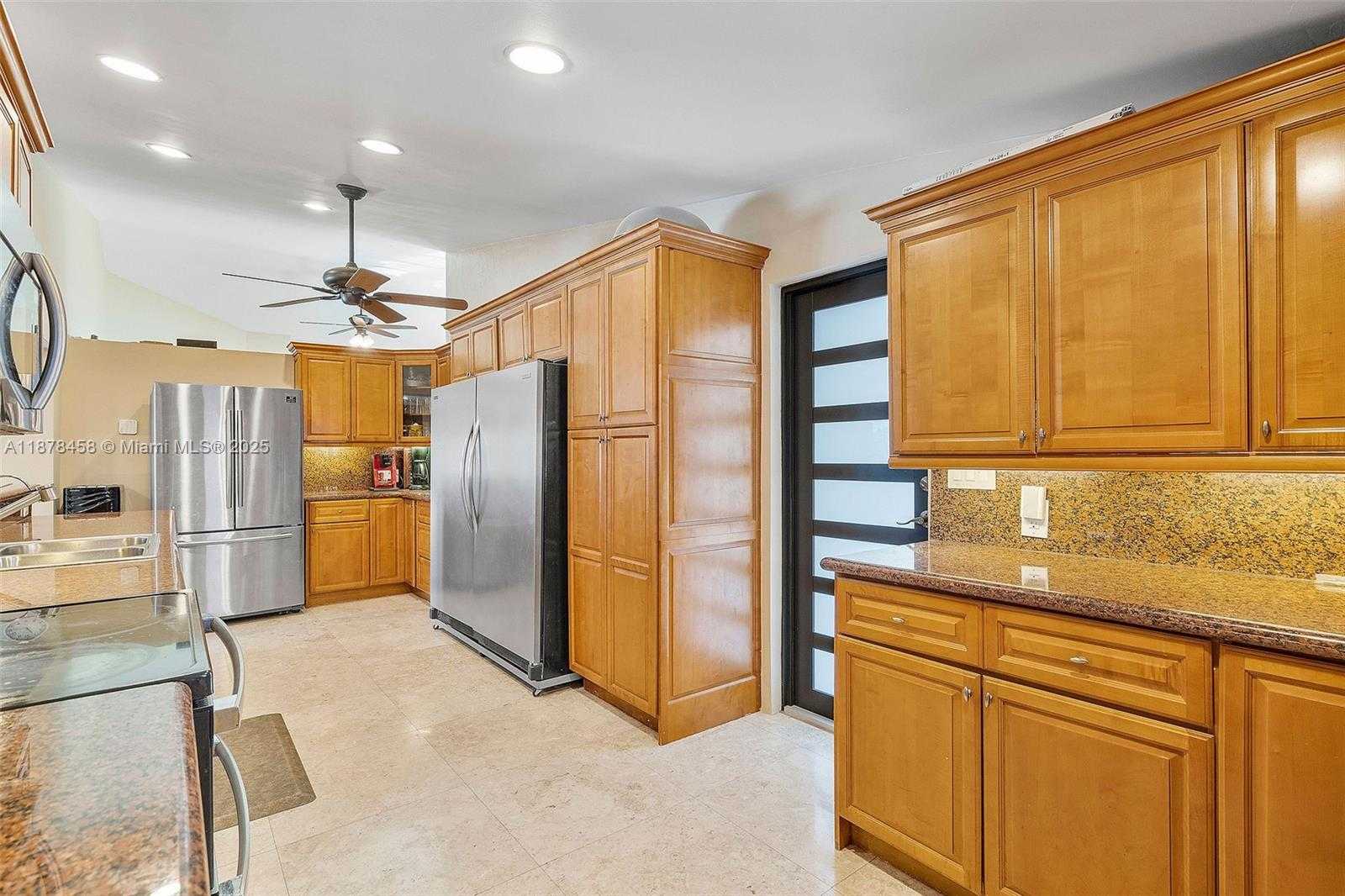 Small Image of 2531 NORTH EAST 195TH ST, Aventura Number 28