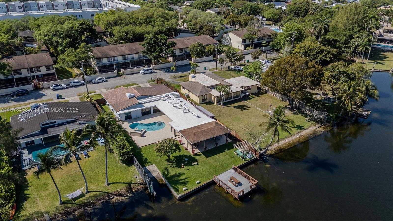 Small Image of 2531 NORTH EAST 195TH ST, Aventura Number 40