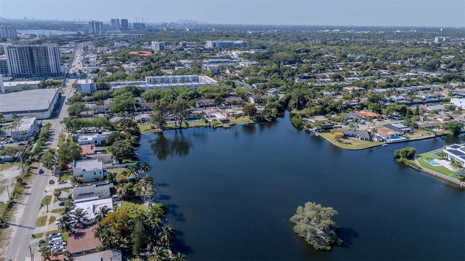 Small Image of 2531 NORTH EAST 195TH ST, Aventura Number 57